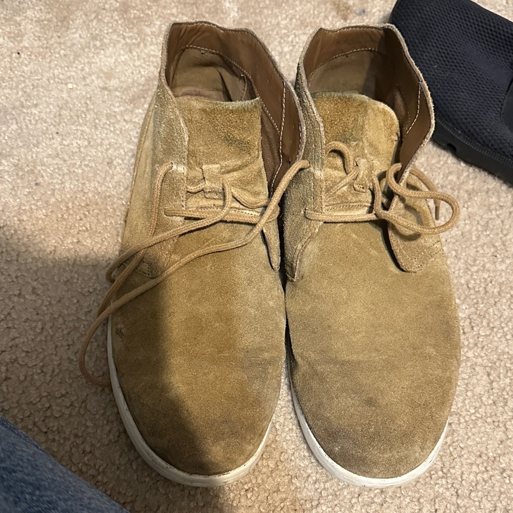 UGG Men's Brown Suede Chukka Boots